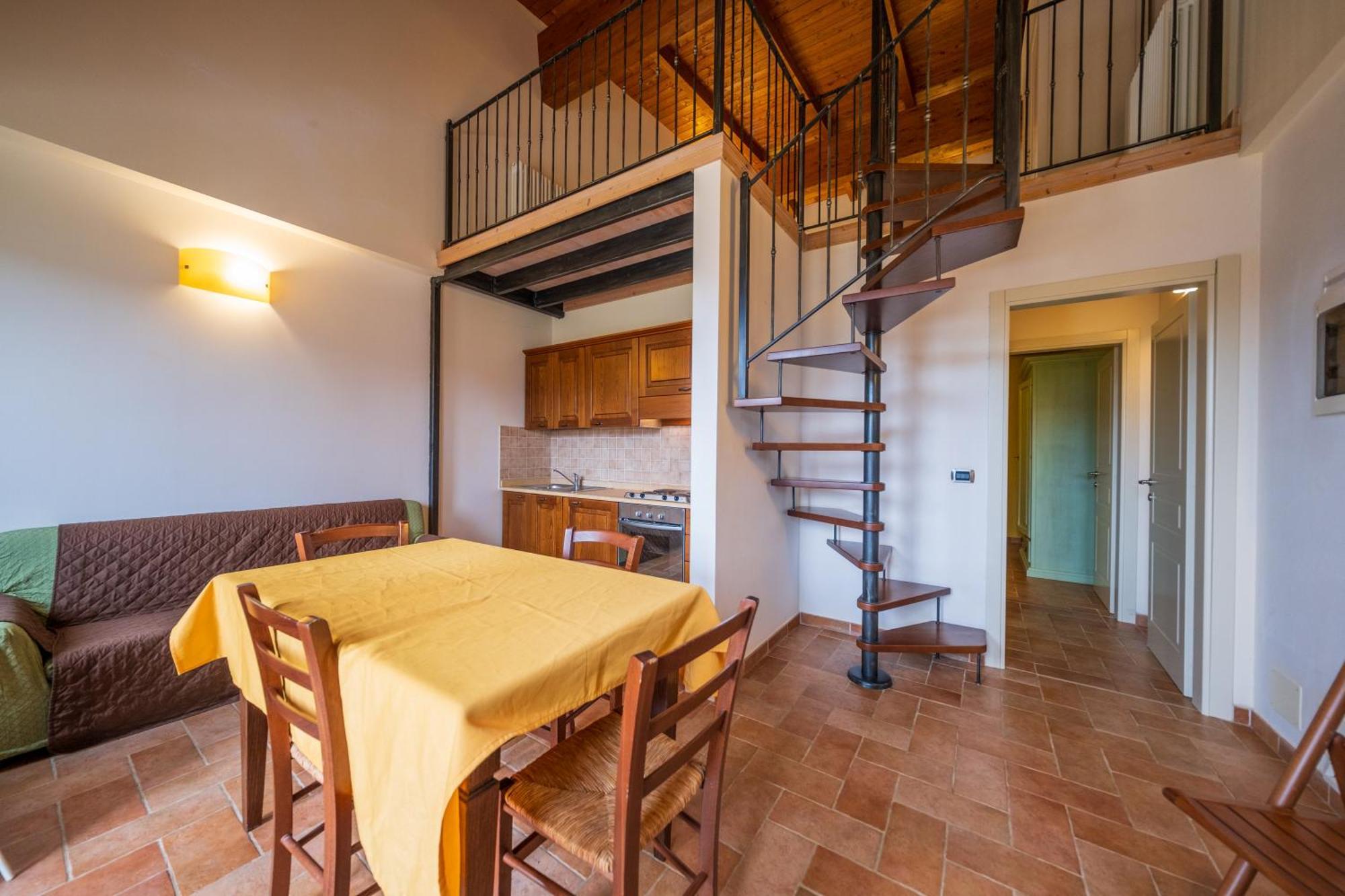 Agriturismo Borgo Biaia Camporgiano Extérieur photo