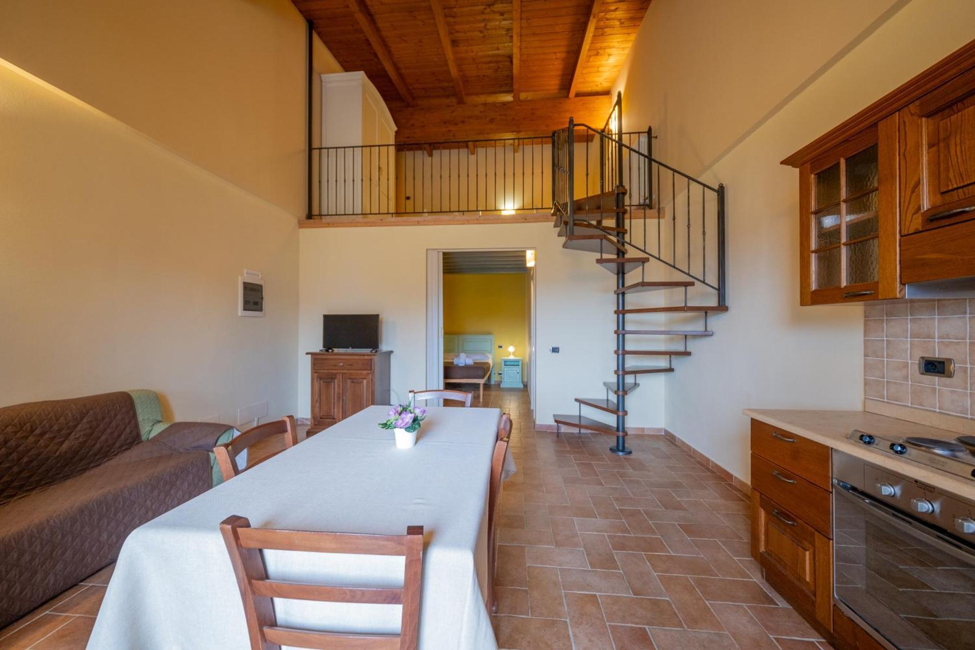Agriturismo Borgo Biaia Camporgiano Extérieur photo