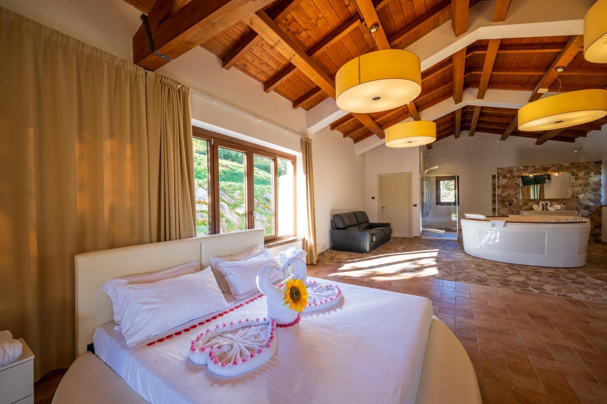 Agriturismo Borgo Biaia Camporgiano Extérieur photo