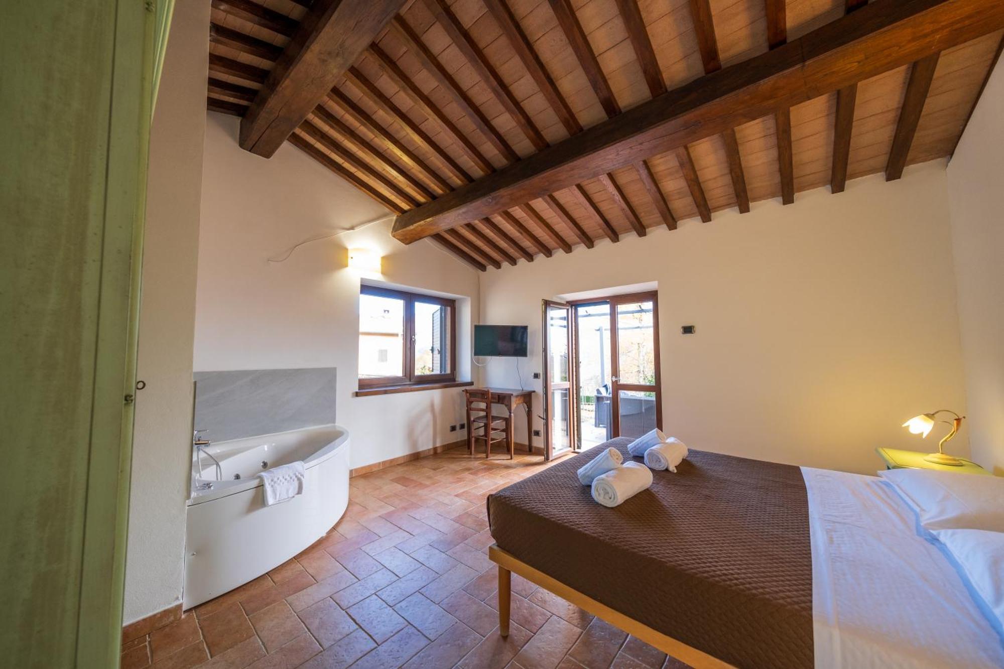 Agriturismo Borgo Biaia Camporgiano Extérieur photo