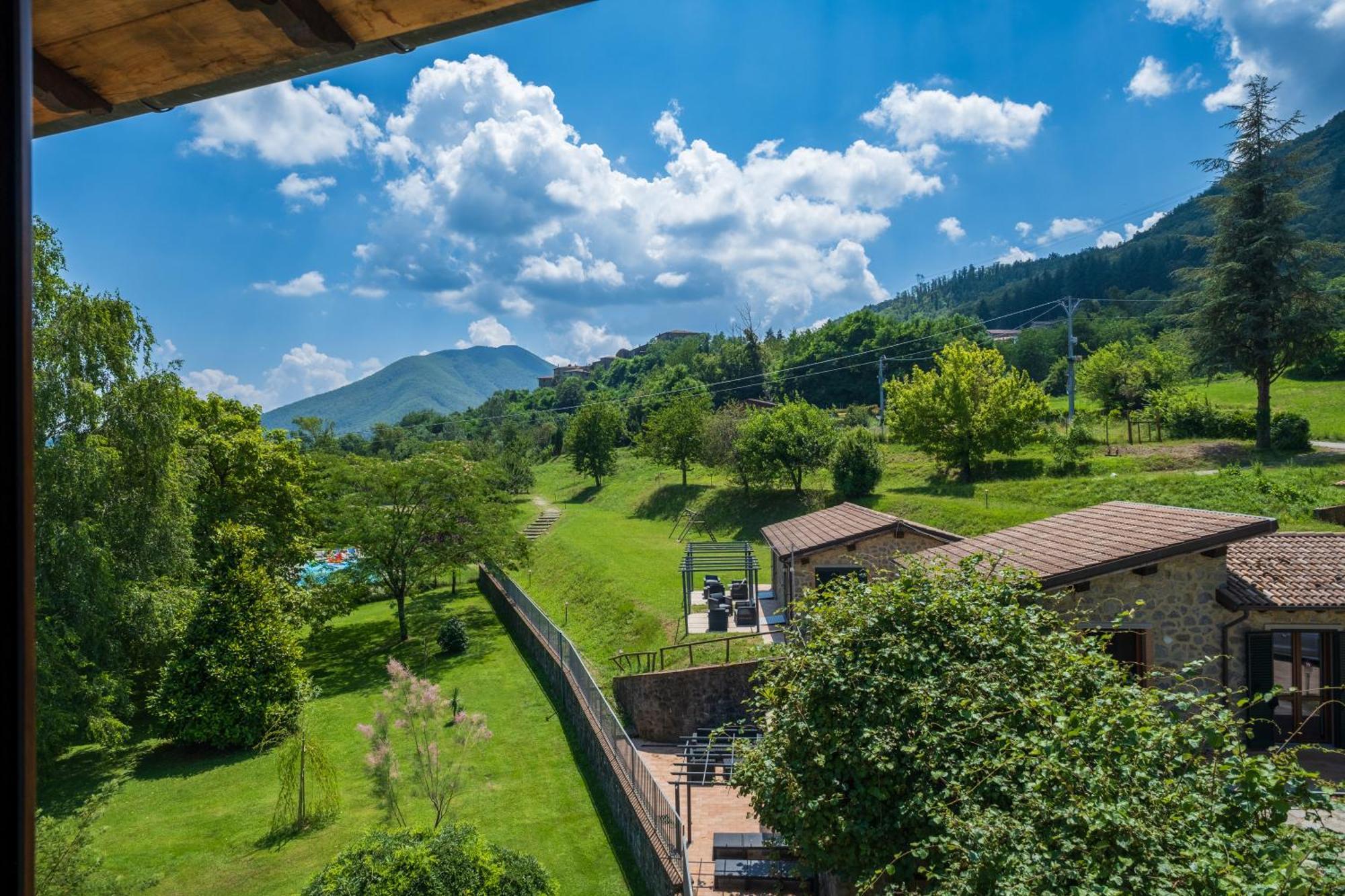 Agriturismo Borgo Biaia Camporgiano Extérieur photo